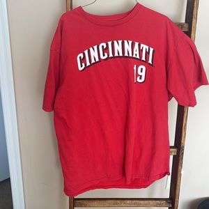 Men’s size xl Cincinnati reds tshirt